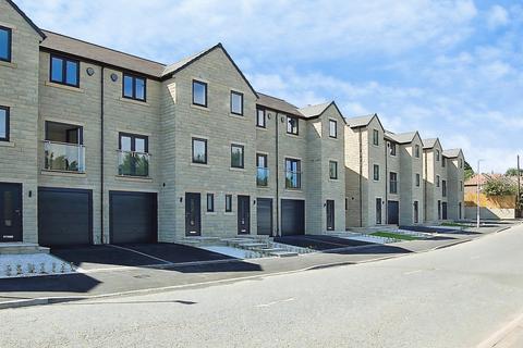 4 bedroom terraced house to rent, Lillands Lane, West Yorkshire HD6