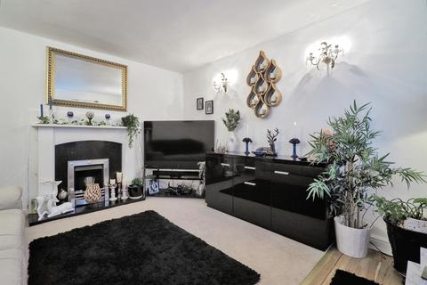 2 bedroom cottage for sale, Earls Court Road, Amesbury, Salisbury