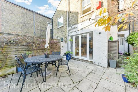 3 bedroom terraced house for sale, Ingelow Road, London