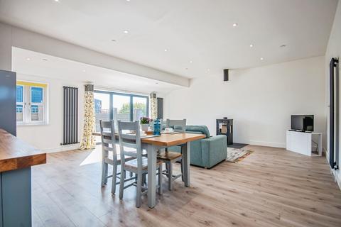 undefined, May Park, Tenby SA70
