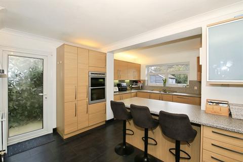 4 bedroom detached house for sale, Peterborough Road, Whittlesey, Peterborough