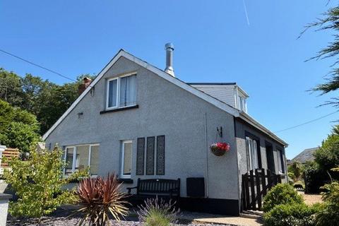 3 bedroom detached house for sale, Carmarthen Road, Pembrokeshire SA68
