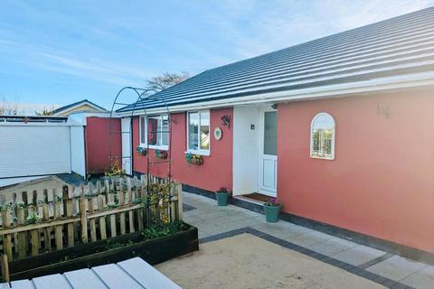 3 bedroom bungalow for sale, Meadow Road, Tenby SA70