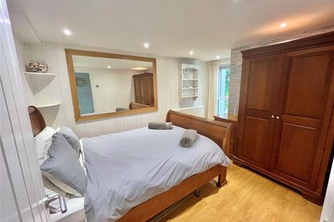 4 bedroom end of terrace house for sale, Captains Walk, Pembrokeshire SA69
