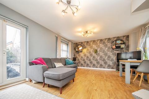 2 bedroom detached house for sale, Peache Road, Colchester