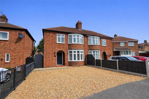 3 bedroom semi-detached house for sale, Arundel Road, Peterborough