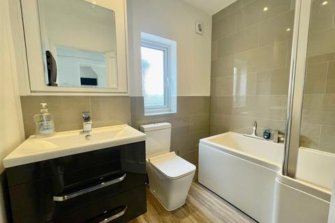 3 bedroom semi-detached house for sale, Arundel Road, Peterborough