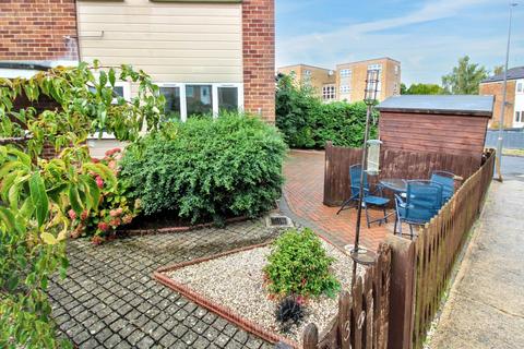 1 bedroom maisonette for sale, Hilton Avenue, Aylesbury
