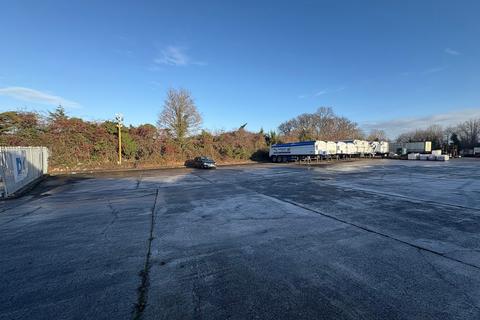 Distribution warehouse to rent, 1-5 Link Rd Westbury BA13 4JB