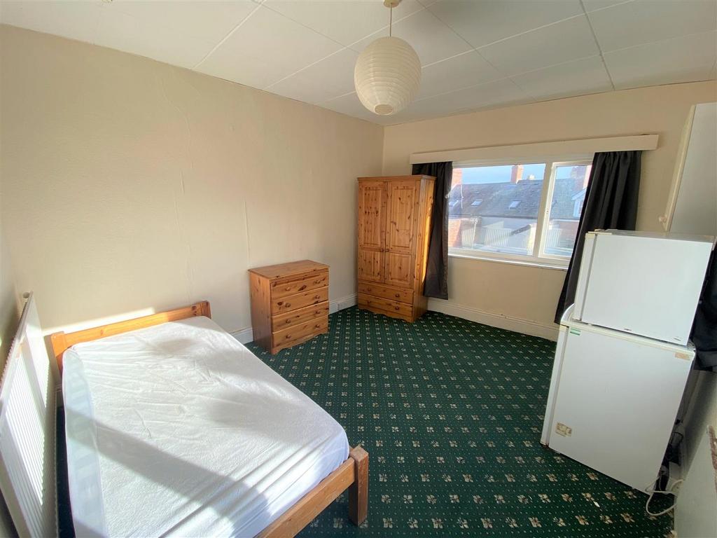 Room c 3.jpg