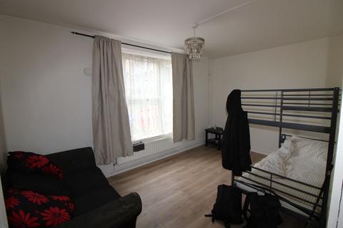 2 bedroom flat to rent, Aldenham St. , London NW1