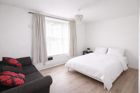 2 bedroom flat to rent, Aldenham St. , London NW1
