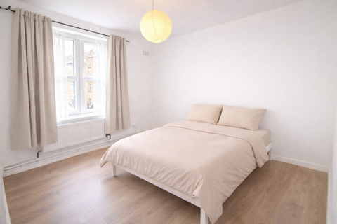 2 bedroom flat to rent, Aldenham St. , London NW1
