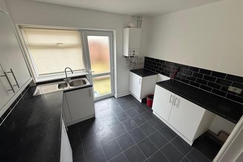2 bedroom terraced house to rent, Balfour Road, Wallasey, CH44