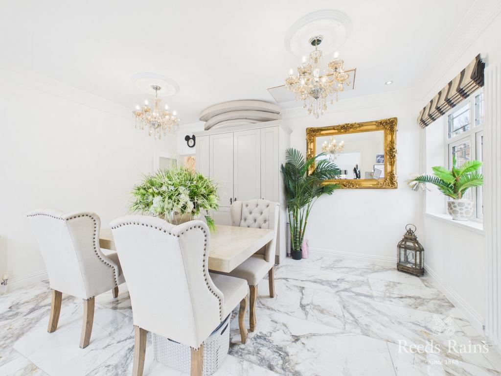 Kitchen Diner