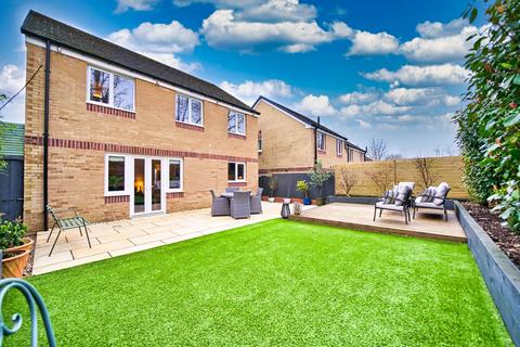 4 bedroom detached house for sale, 84 Templeton Way, Helensburgh, G84 8FA