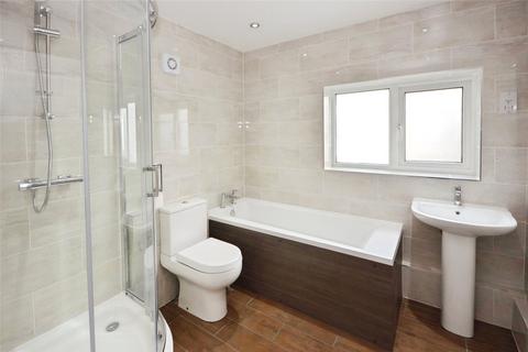 3 bedroom terraced house to rent, Shieldhall Street, London SE2