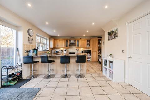 4 bedroom detached house for sale, Whitebeam Close, Weston Turville, Aylesbury