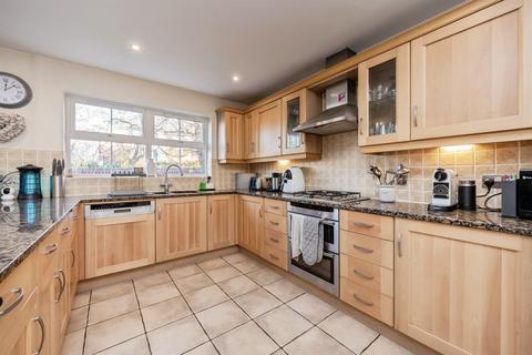 4 bedroom detached house for sale, Whitebeam Close, Weston Turville, Aylesbury
