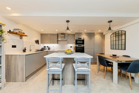 2 bedroom ground floor flat for sale, Broadwater Road, Welwyn Garden City