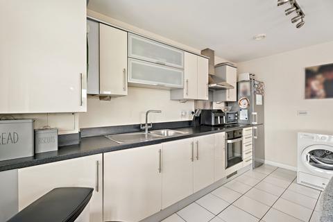 2 bedroom flat for sale, Folleys Place, High Wycombe HP10