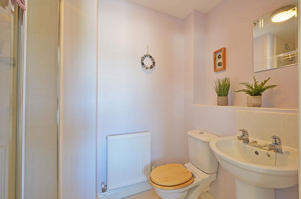 Master Bedroom En-Suite