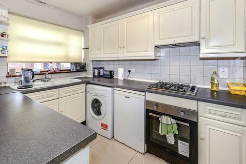 4 bedroom semi-detached house to rent, Elmbank Avenue, Egham TW20