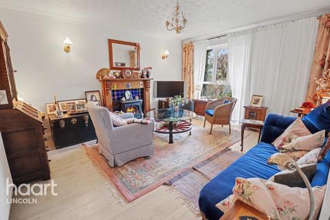 2 bedroom detached bungalow for sale, Sheraton Close, Lincoln