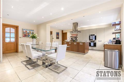 6 bedroom detached house to rent, Totteridge Village, London, N20
