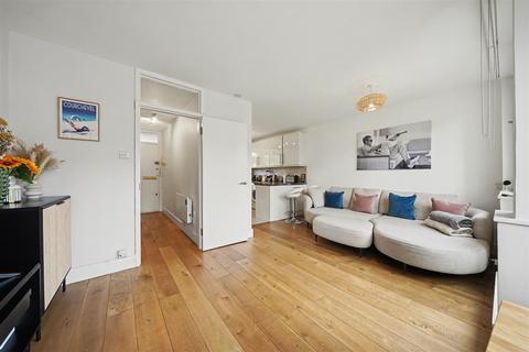 2 bedroom apartment for sale, Harewood Avenue, Marylebone, London, NW1