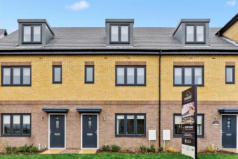 4 bedroom terraced house to rent, Simmental Drive, Milton Keynes MK8