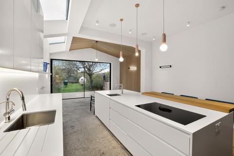 5 bedroom terraced house for sale, Turney Road, LONDON