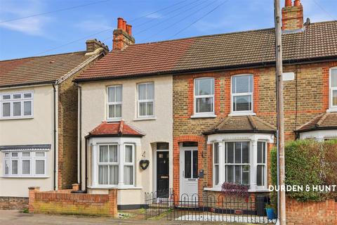 Douglas Road, Hornchurch, RM11