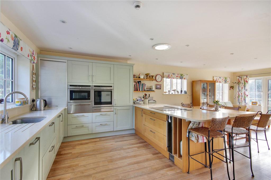 Kitchen/Dining Rm