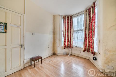 2 bedroom apartment for sale, Little Ilford Lane, London