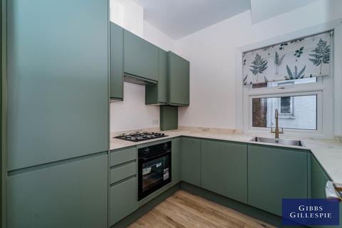 3 bedroom flat to rent - Butler Avenue, Harrow, HA1