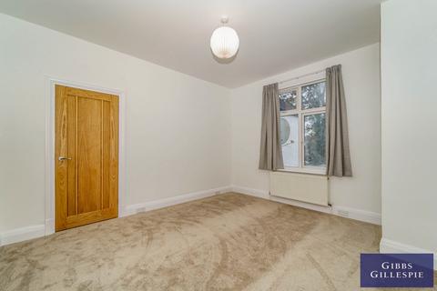 3 bedroom flat to rent, Butler Avenue, Harrow, HA1