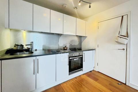 1 bedroom flat to rent, High Street, Slough SL1