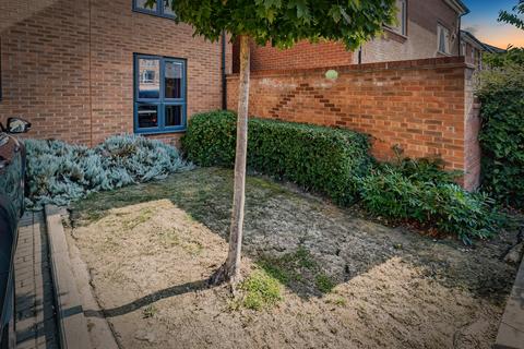 2 bedroom ground floor flat for sale, Bicester Road, AYLESBURY