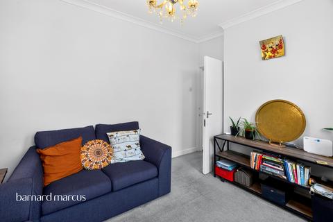2 bedroom flat for sale, Elliotts Row, London