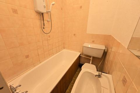 1 bedroom flat to rent, Flat 3, 26 Ramshill Road, Scarborough