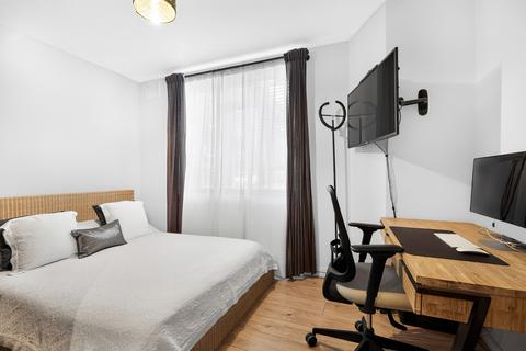 2 bedroom flat for sale, Vauxhall Street, London