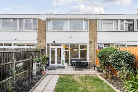 4 bedroom terraced house for sale, Styles Gardens, London