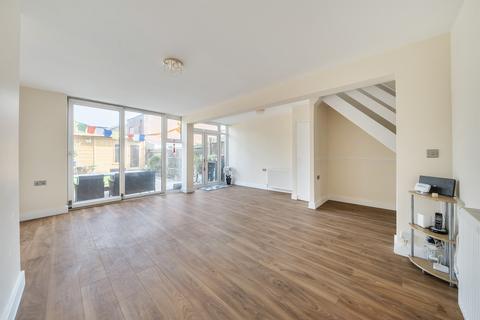 4 bedroom terraced house for sale, Styles Gardens, London