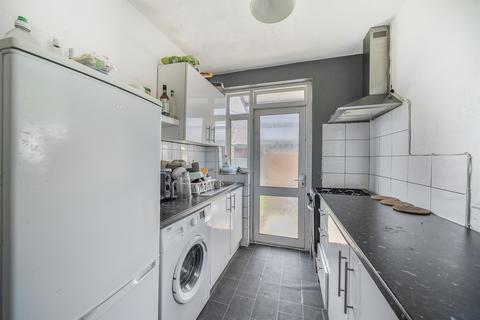 2 bedroom apartment for sale, Shelbourne Road, London