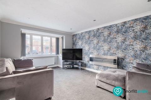 4 bedroom detached house for sale, Eastgate, Wadsley Park Village, S6 1RT