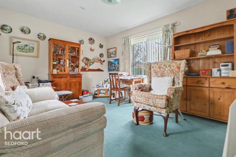 undefined, Walcourt Road, Bedford