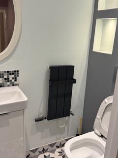 2 bedroom semi-detached house to rent, Almons Way, Slough SL2