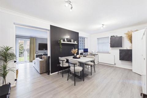3 bedroom detached house for sale, Lower Meadow, Quedgeley, Gloucester, Gloucestershire, GL2