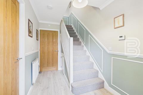 3 bedroom semi-detached house for sale, East Close, Rugby CV22